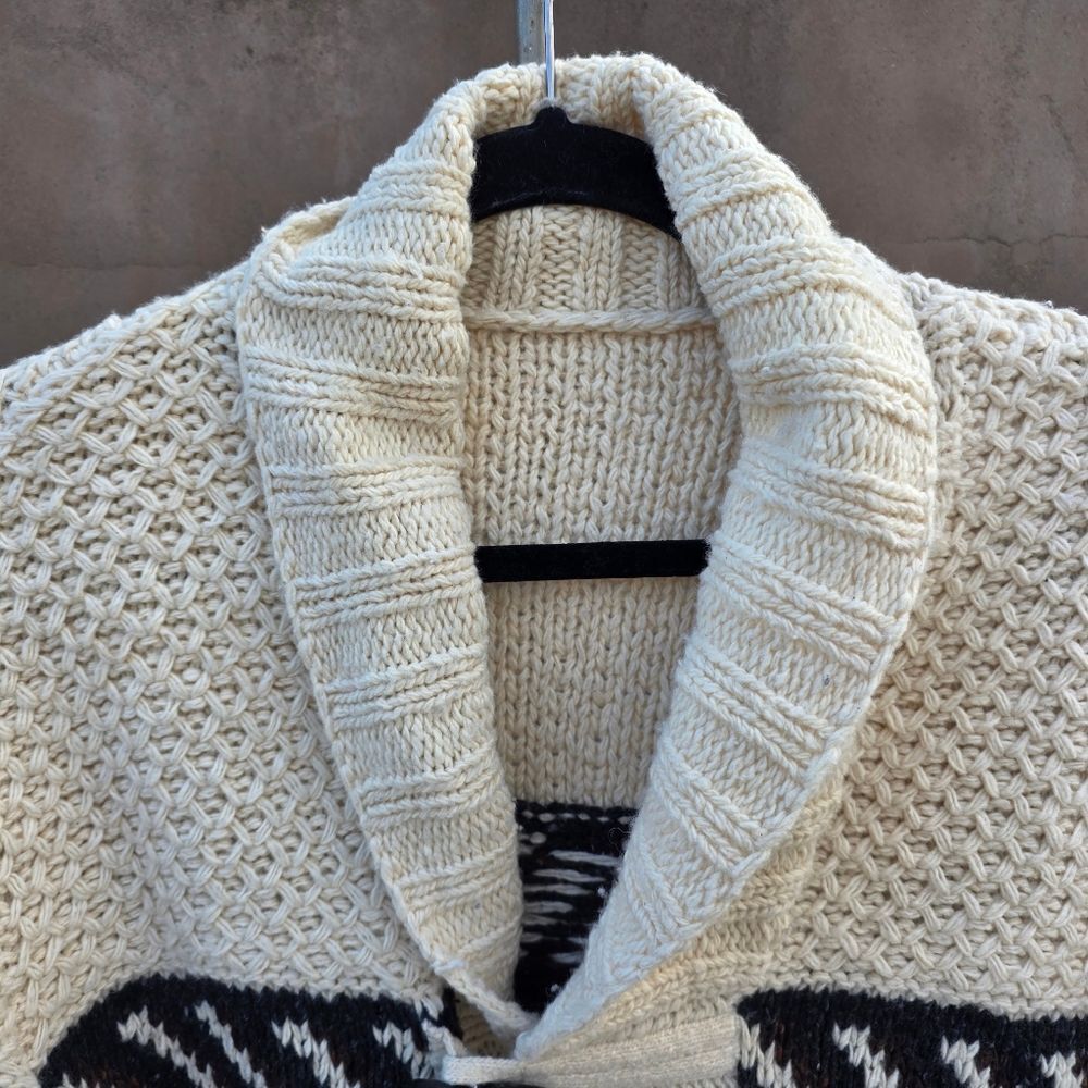 Vince cowl neck fisherman cardigan with indigenous design - Picture 7 of 9